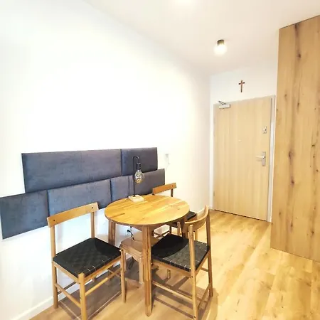 Mogilska 120d By Homeprime Apartamento